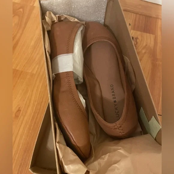 Tan ballet flats by Lucky Brand NIB - Picture 3 of 5
